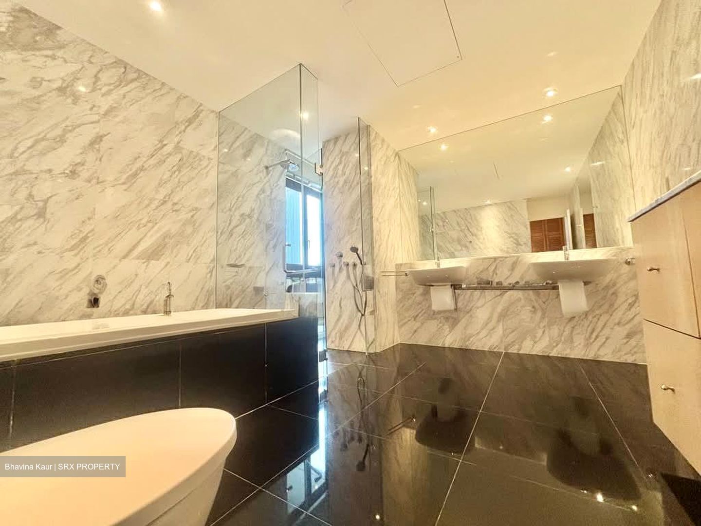 The Colonnade (D10), Condominium #593157361
